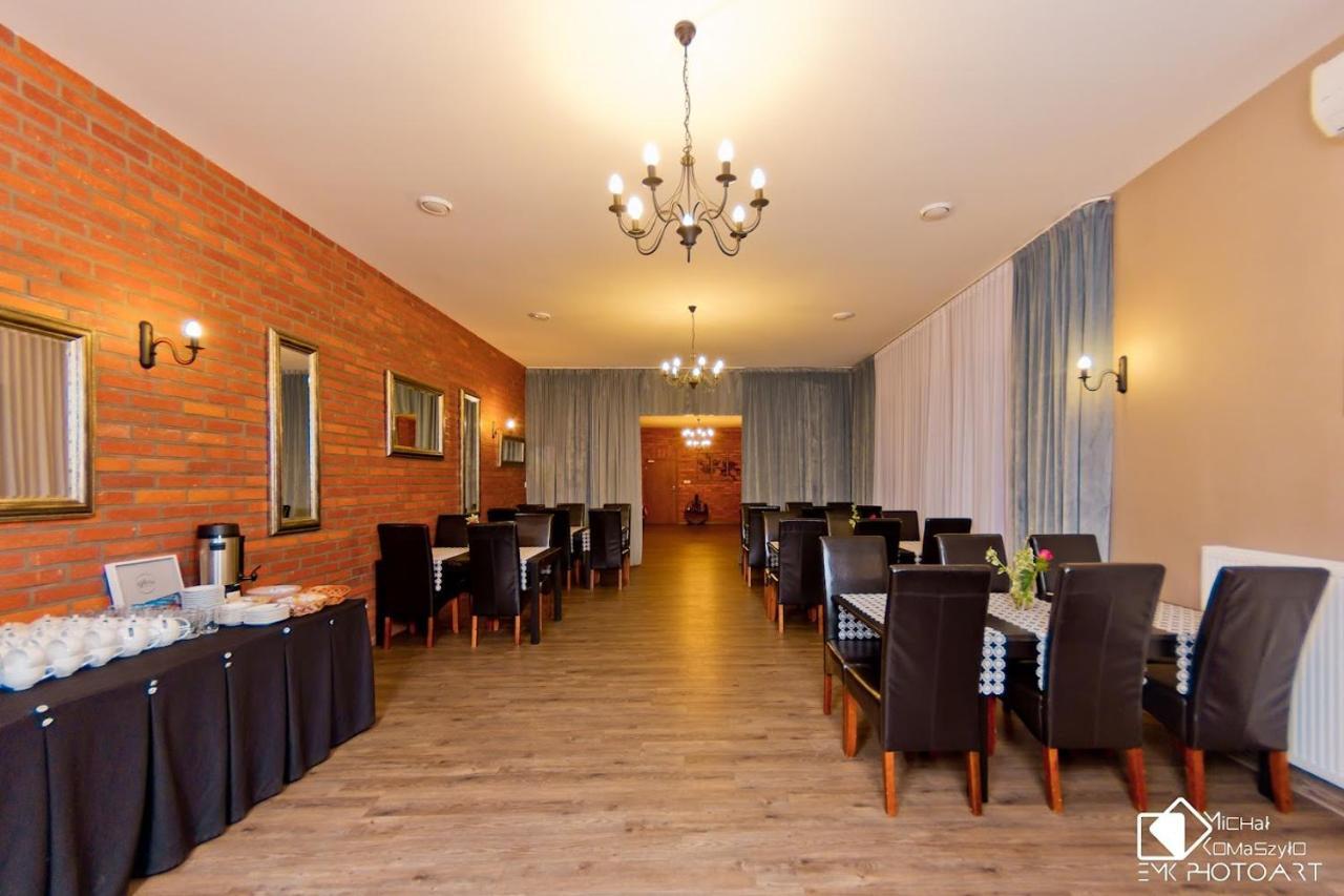 Hotel Stary Mlyn à Świdnica Extérieur photo