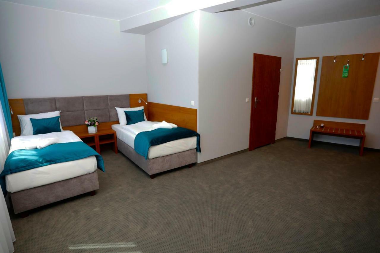 Hotel Stary Mlyn à Świdnica Extérieur photo