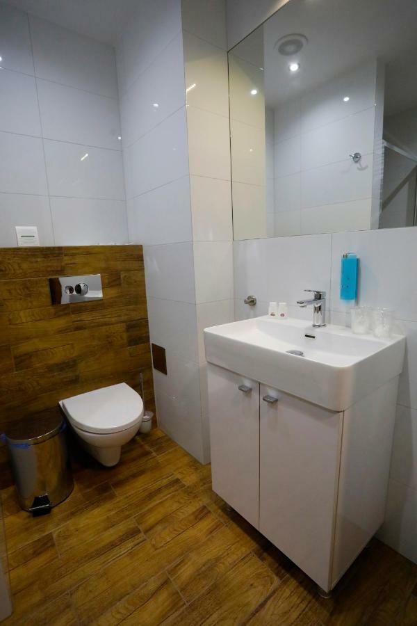 Hotel Stary Mlyn à Świdnica Extérieur photo