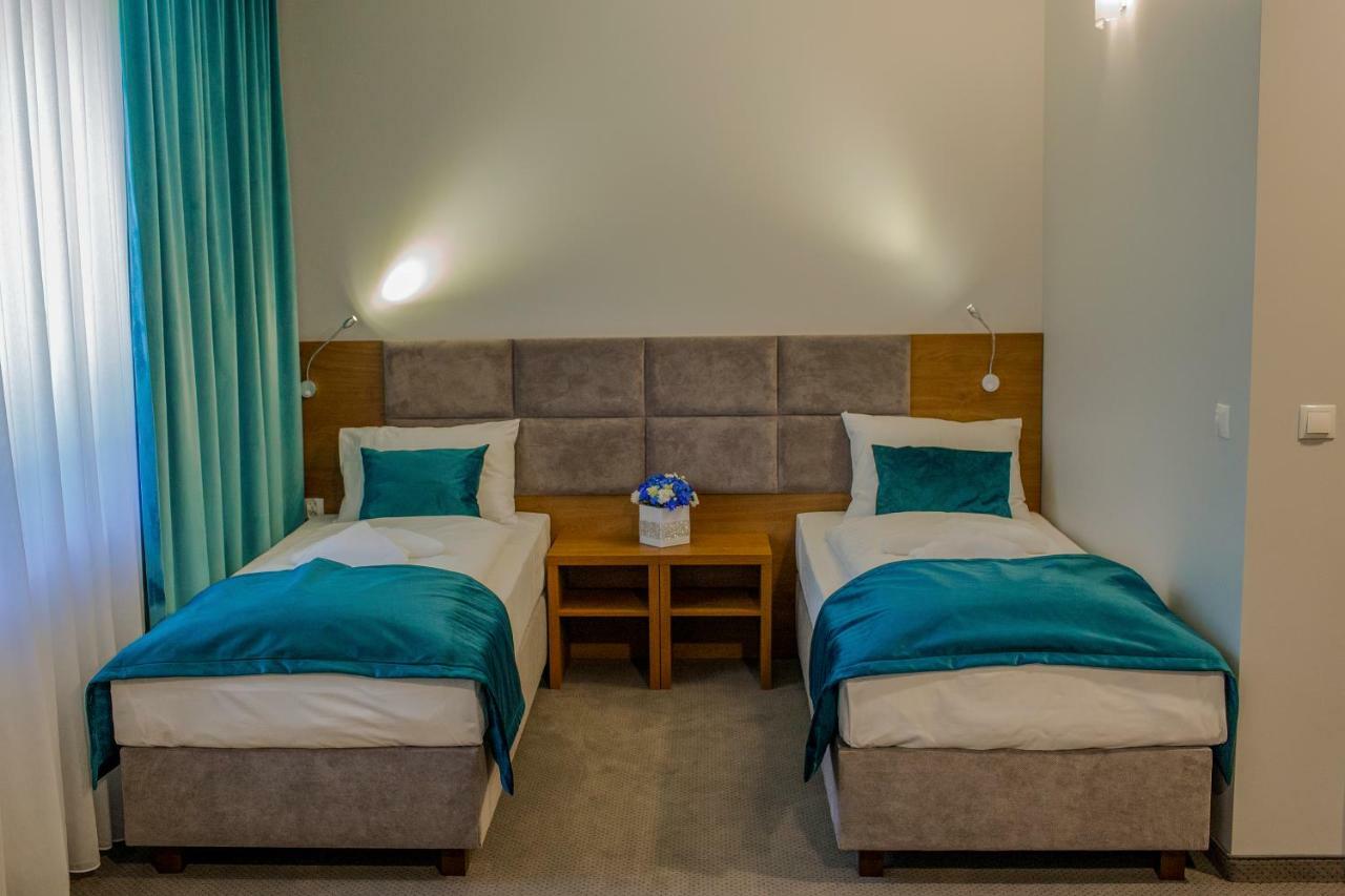 Hotel Stary Mlyn à Świdnica Extérieur photo