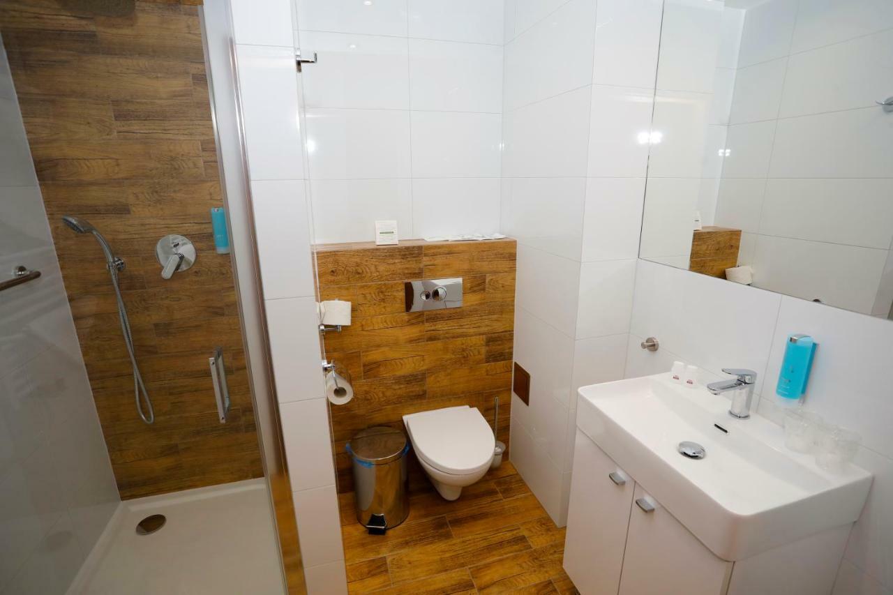 Hotel Stary Mlyn à Świdnica Extérieur photo