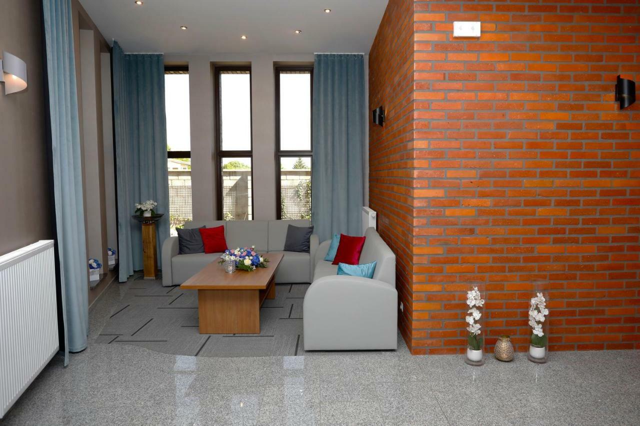 Hotel Stary Mlyn à Świdnica Extérieur photo