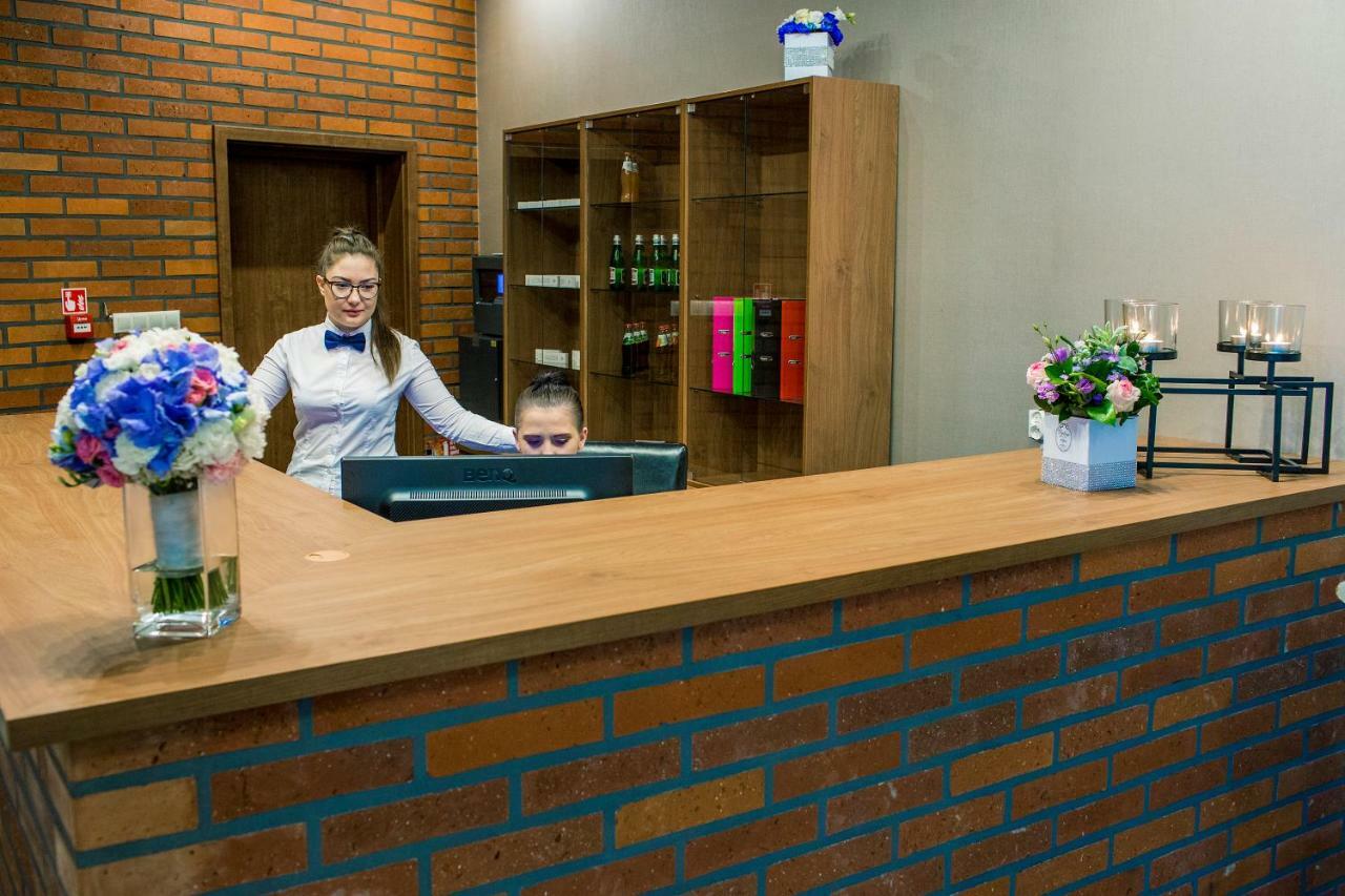 Hotel Stary Mlyn à Świdnica Extérieur photo
