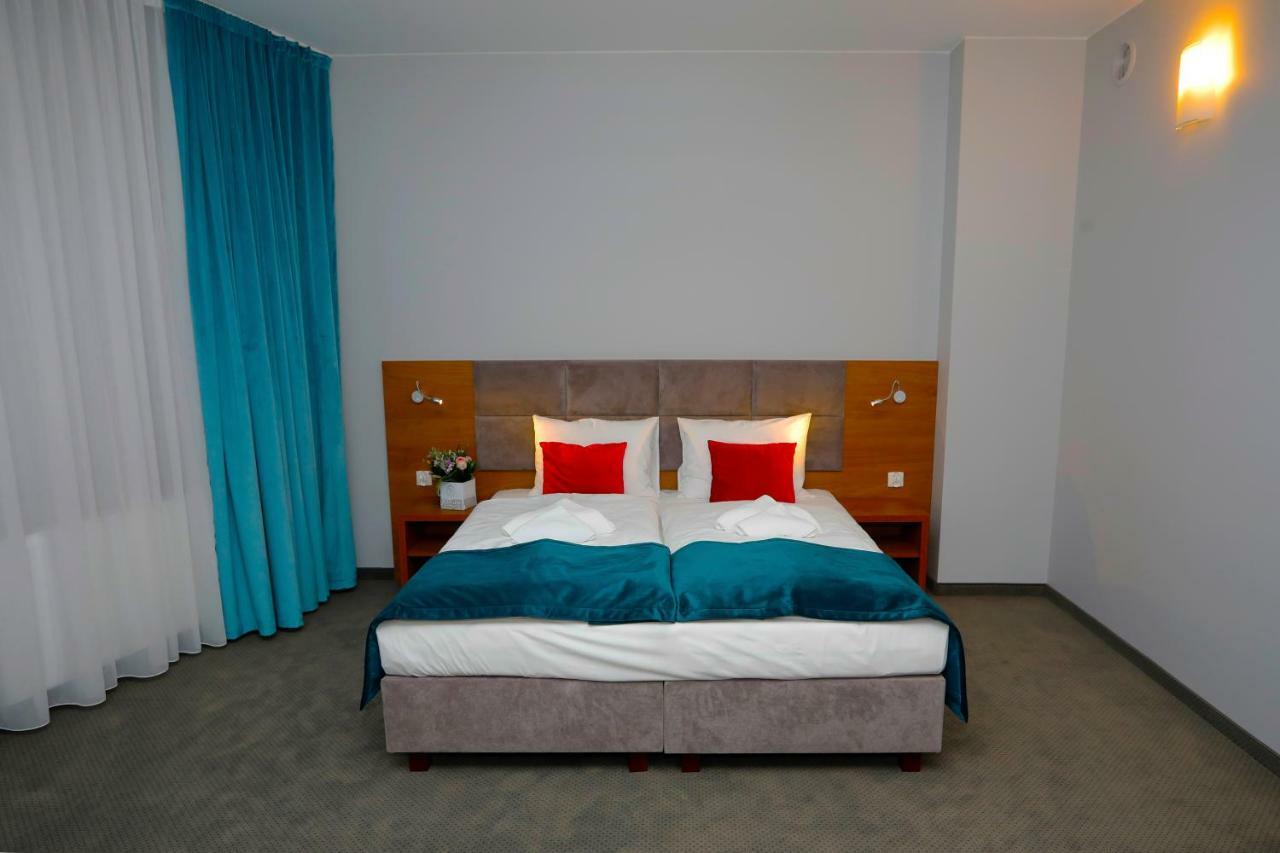 Hotel Stary Mlyn à Świdnica Extérieur photo