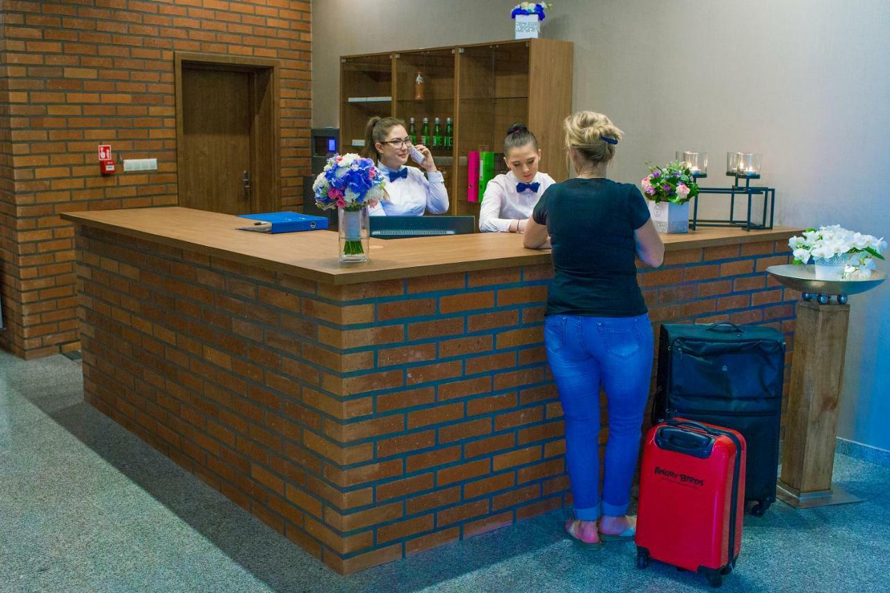 Hotel Stary Mlyn à Świdnica Extérieur photo