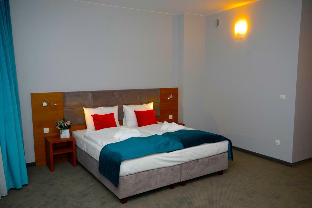Hotel Stary Mlyn à Świdnica Extérieur photo